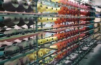 レ・トワール・デュ・ソレイユ Les Toiles du Soleil 布を織る